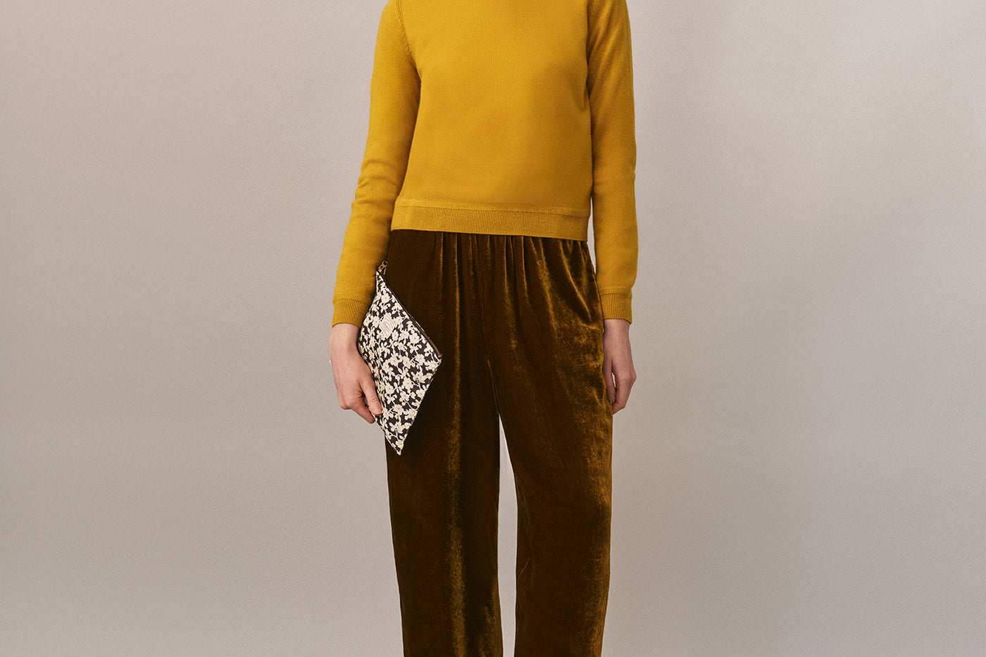 Women's Winter Look 2025 - Silk velvet pants