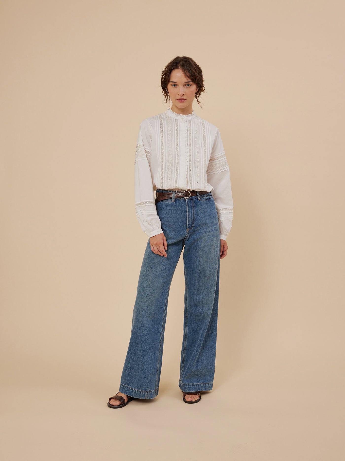 Women's look summer 2024 white shirt