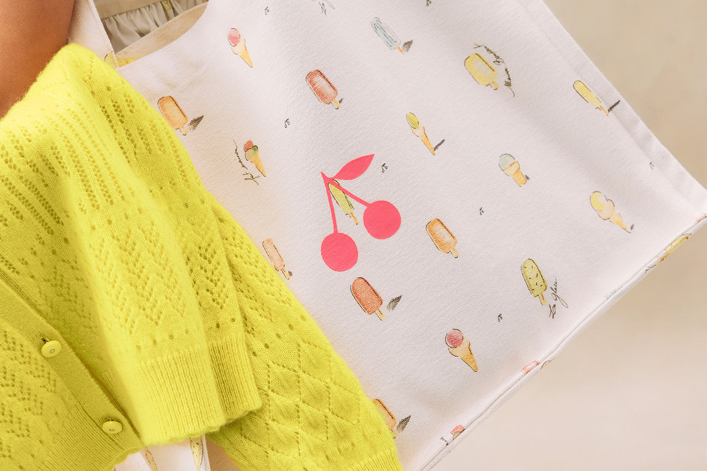 Girl's summer look 2025 Ice-Cream Bag