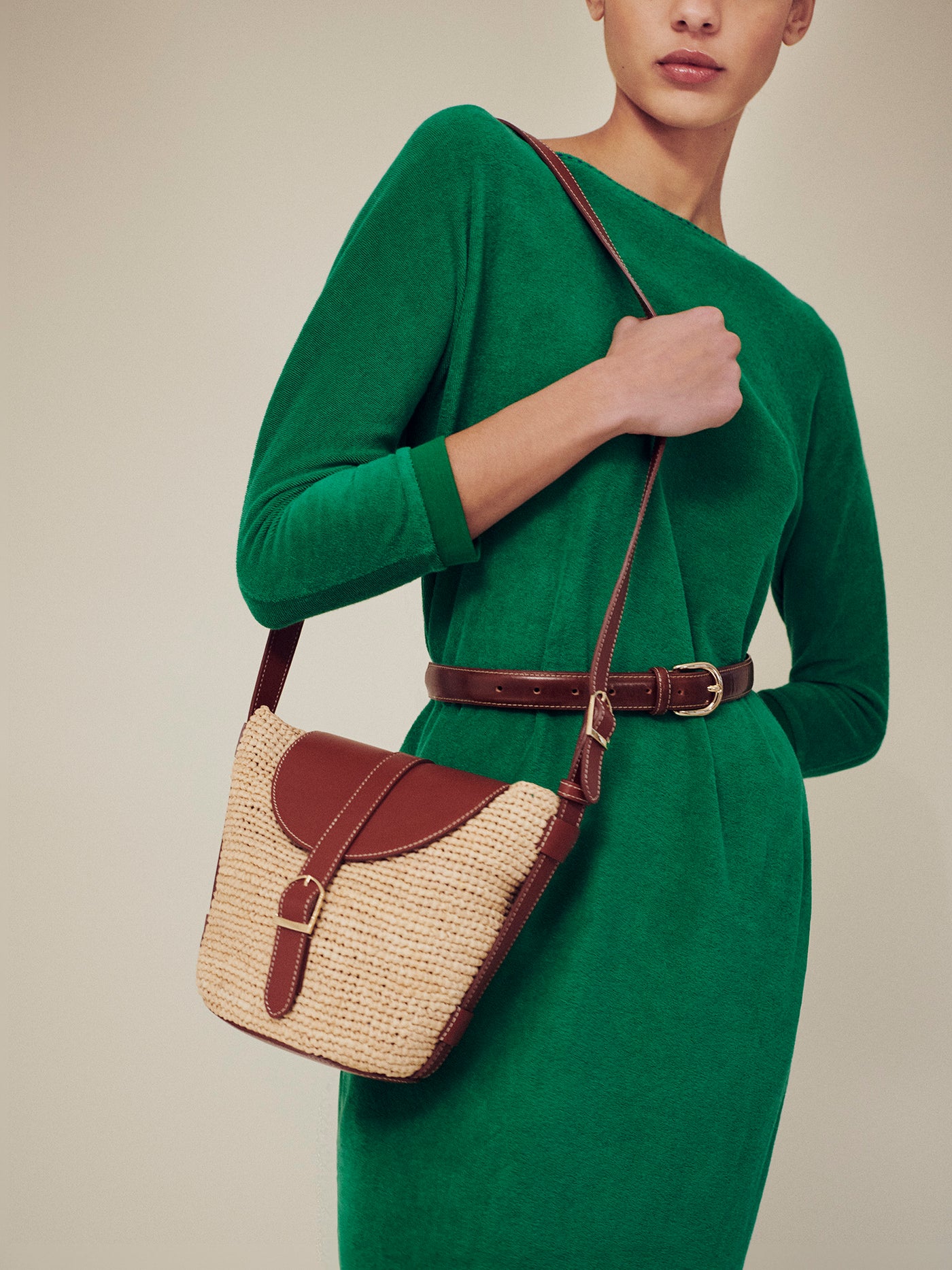 Women's summer look 2025 green dress