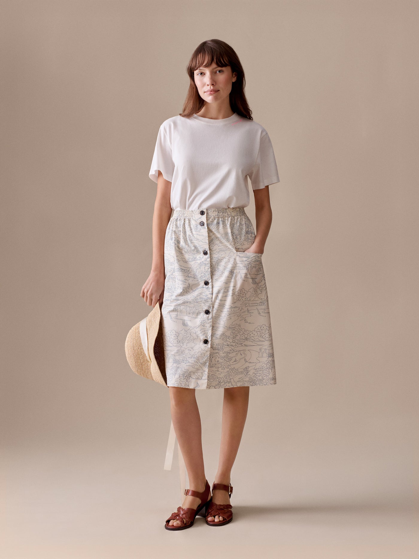 Women's Summer Look 2026 - ‘Amour’ embroidered T-shirt