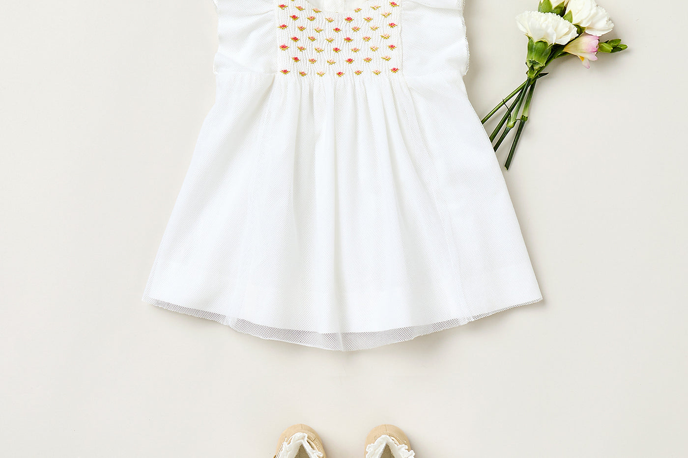 Summer 2025 Baby girl's look - White dress