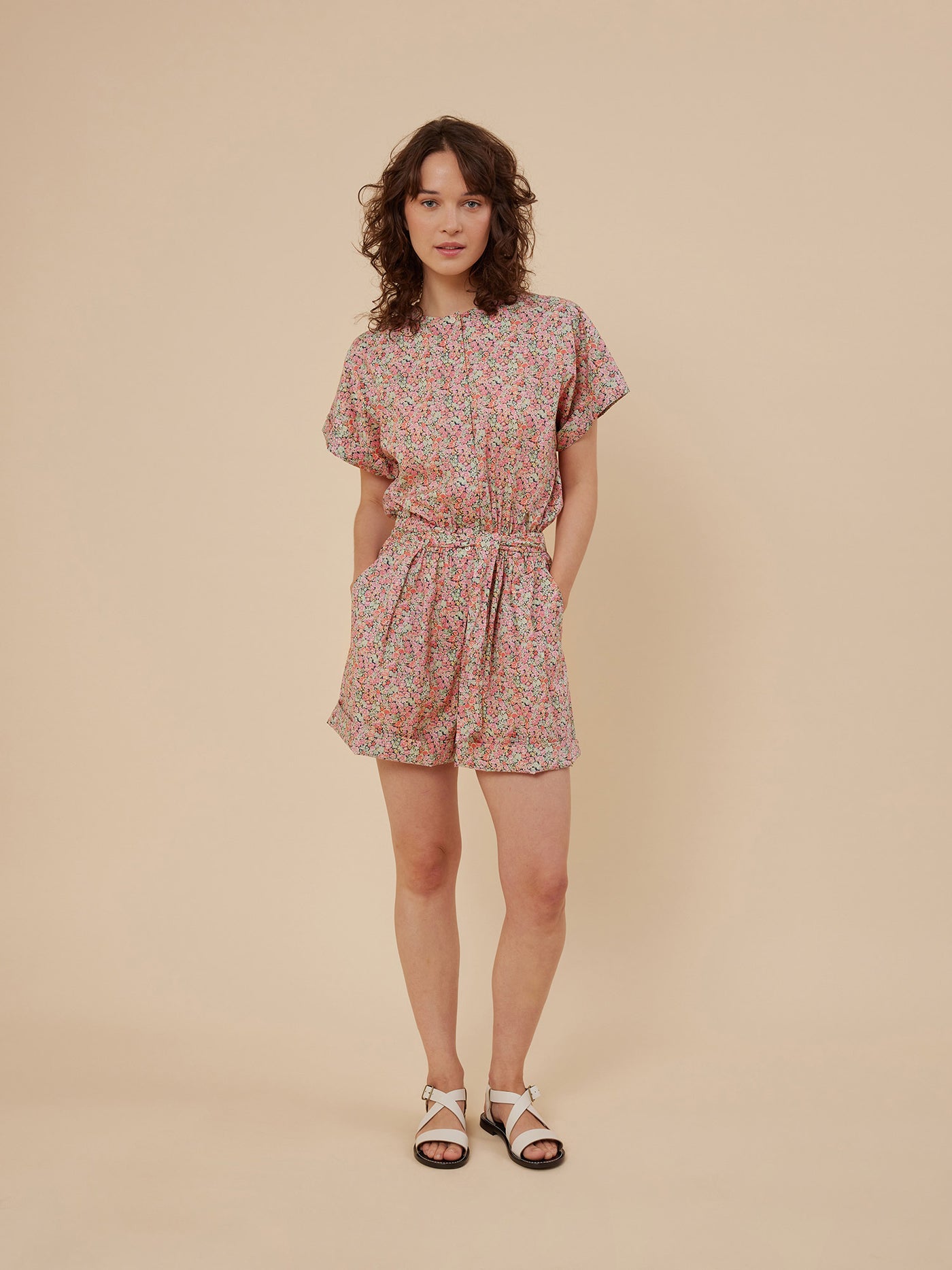 Women's look summer 2024 patterned jumpsuit