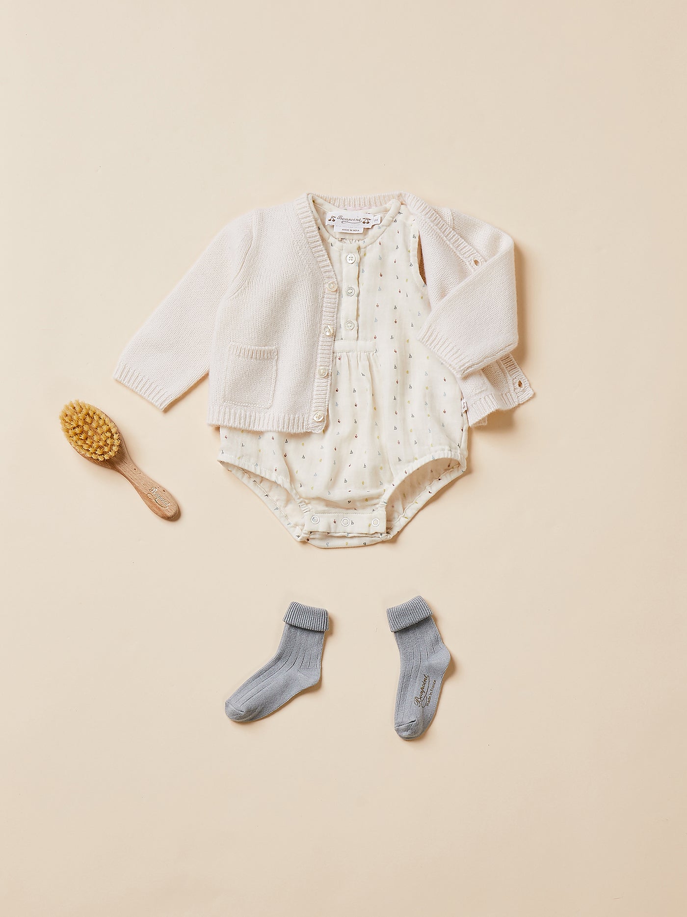 Newborn's look summer 2024 beige cardigan