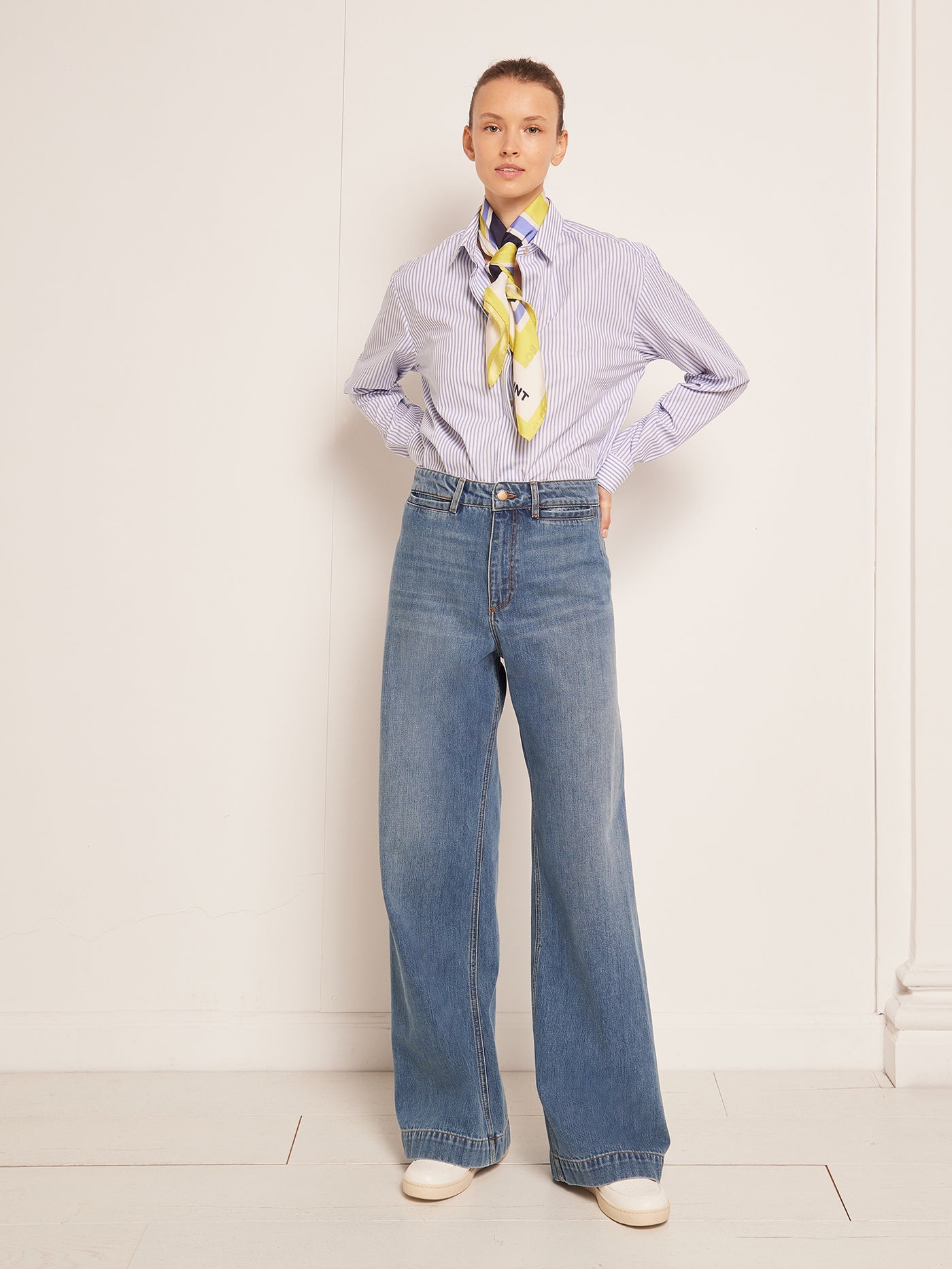 SUMMER 2023 WOMAN'S LOOK STRIPED SHIRT