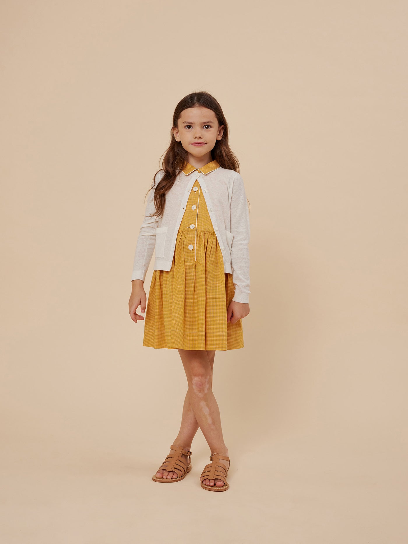 Summer 2024 girl's look buttoned dress