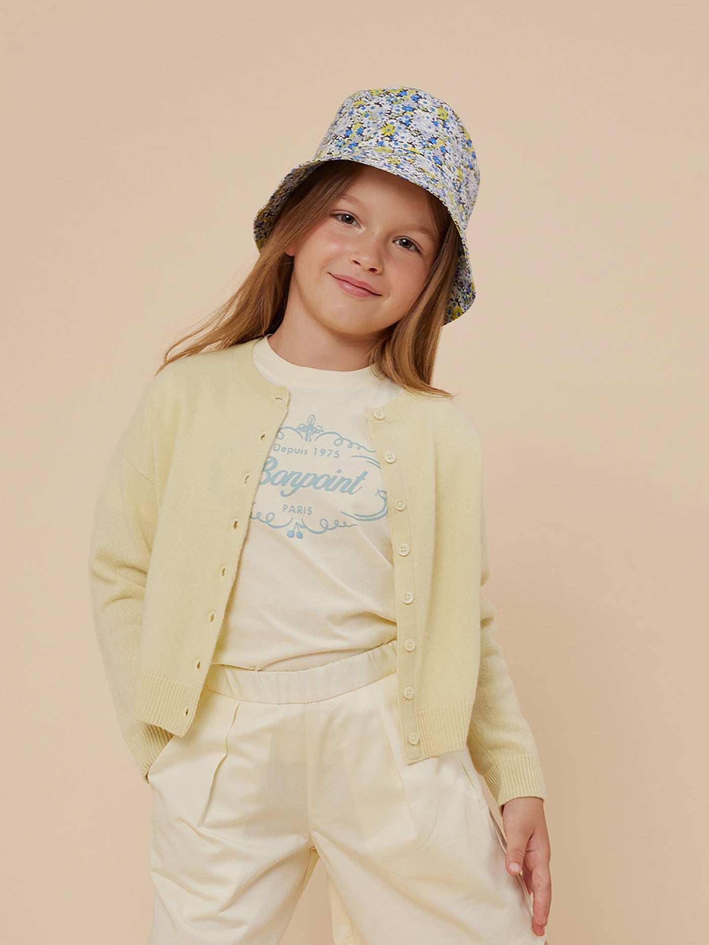 Summer 2024 girl's look light yellow cardigan