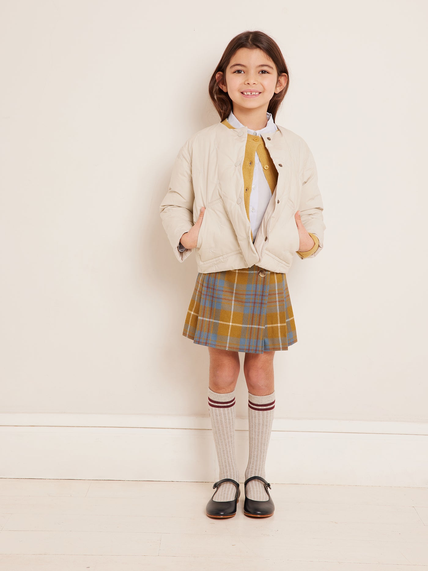 Winter 2023 girl's look tartan skirt