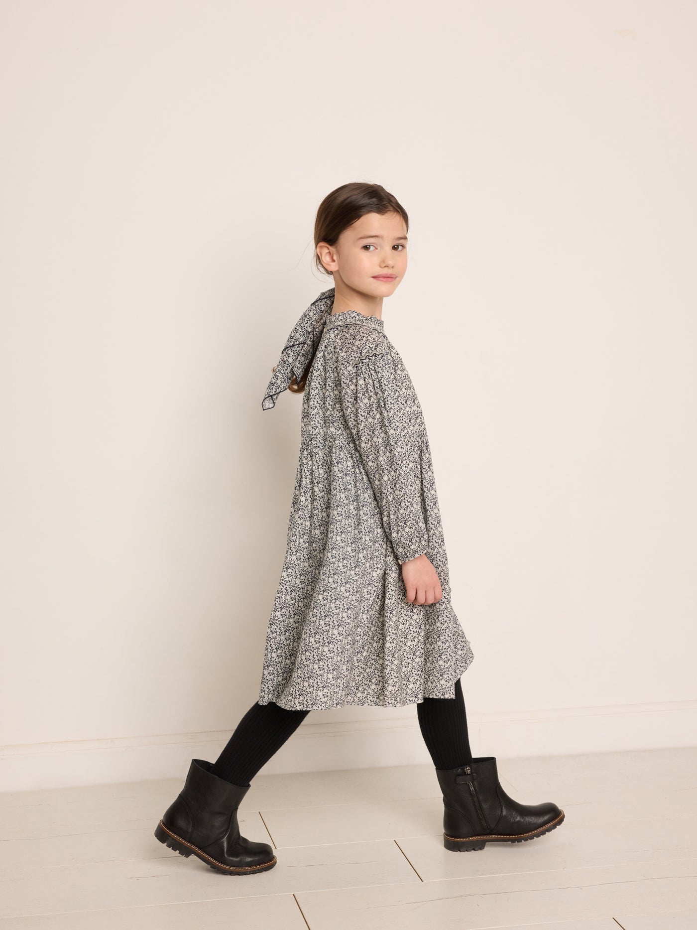 Winter 2023 girl's look longsleeve dress