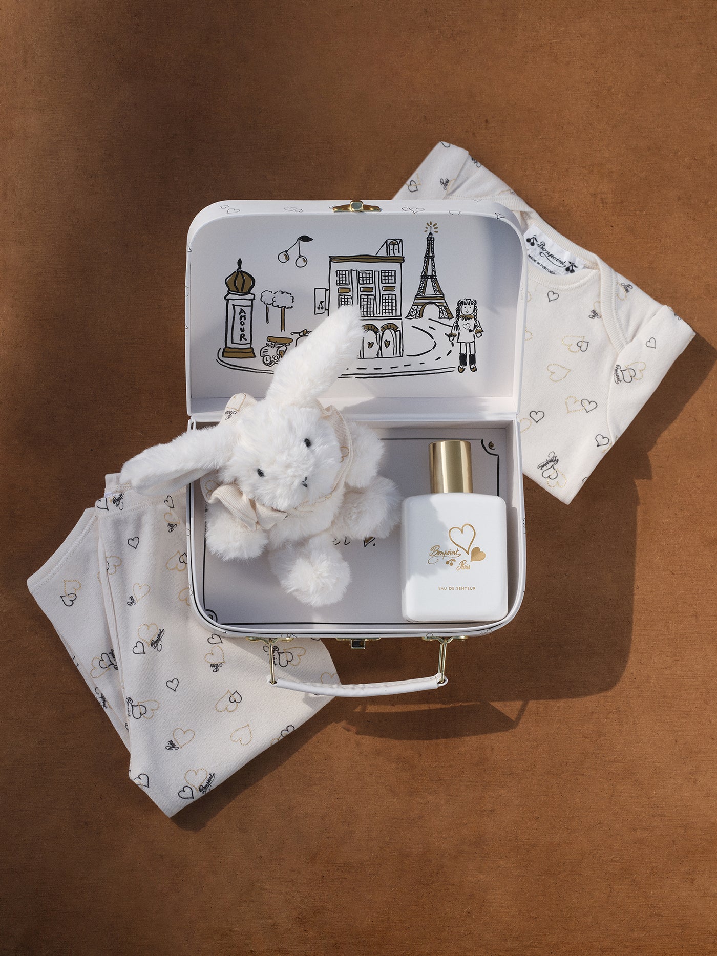 Perfumed suitcase - 50 years of love