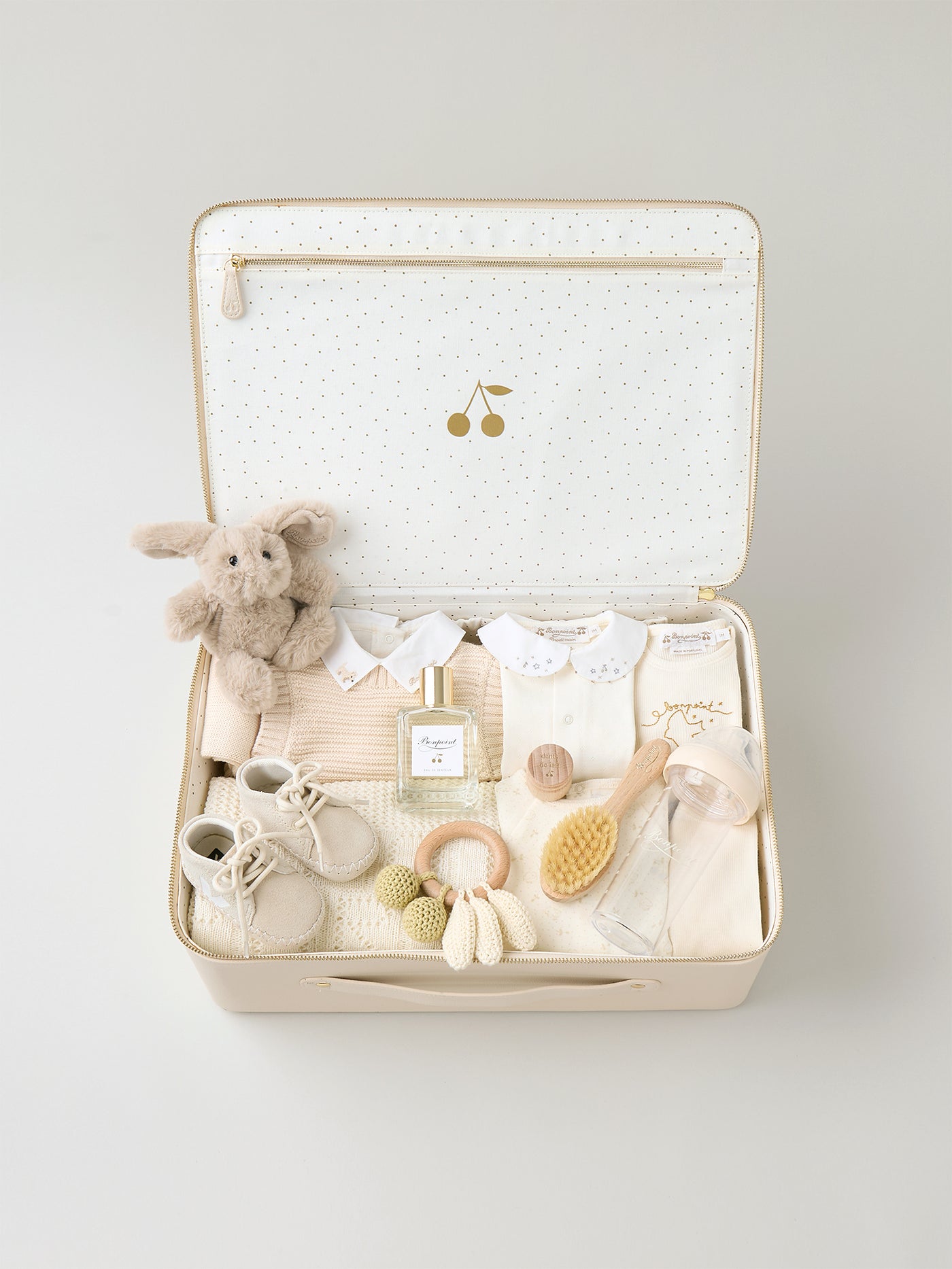 Customisable suitcases