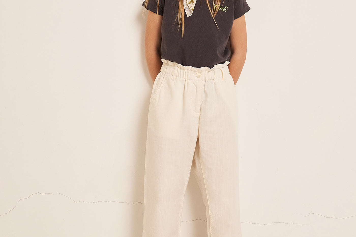 SUMMER 2023 GIRL'S LOOK WHITE PANT