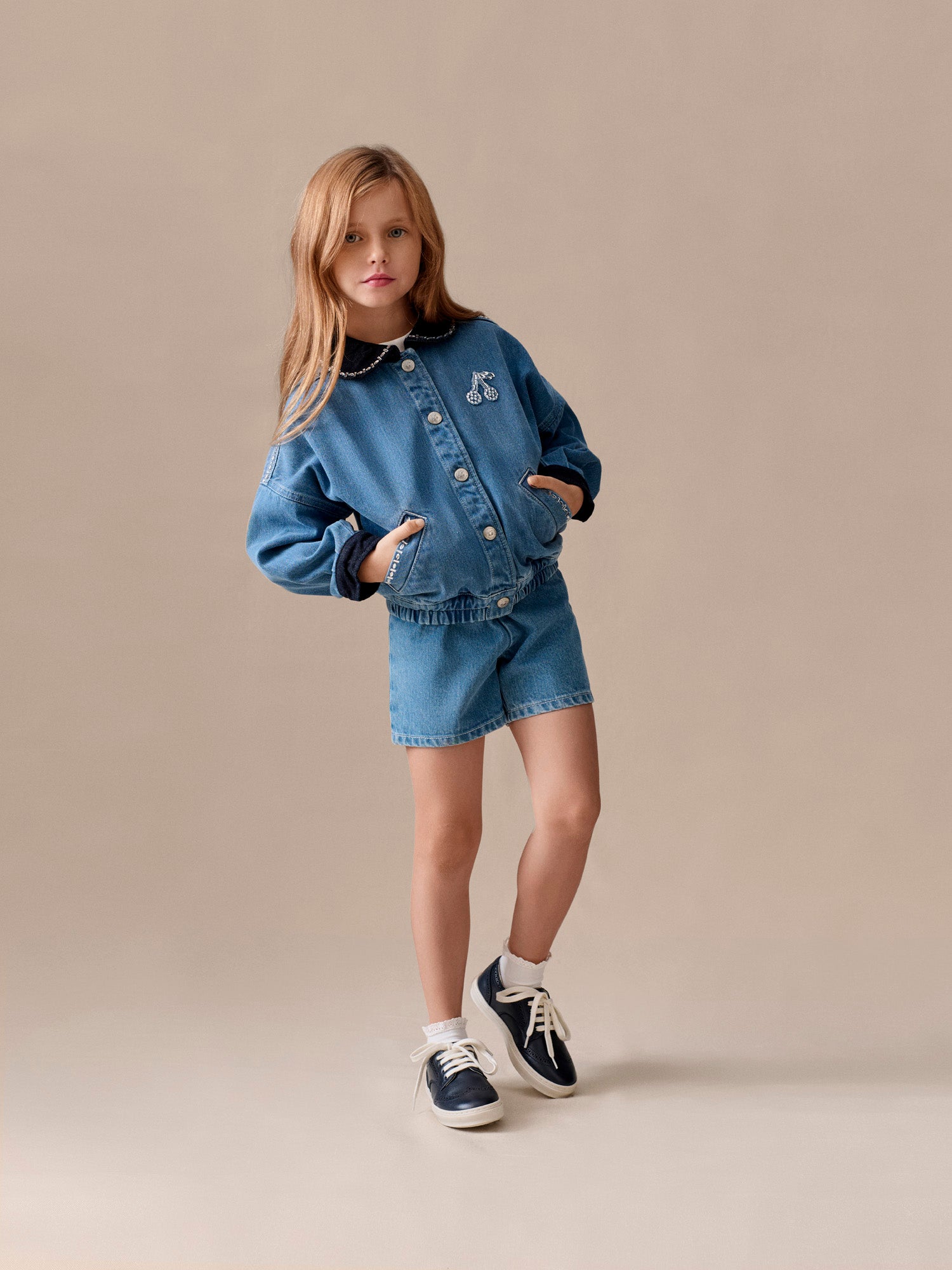 Girl Looks • Bonpoint