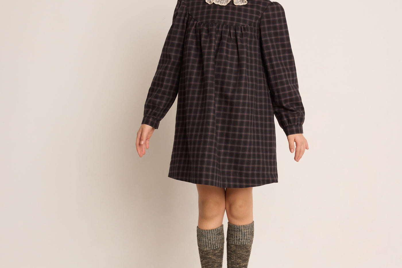 Winter 2023 girl's look collared dress