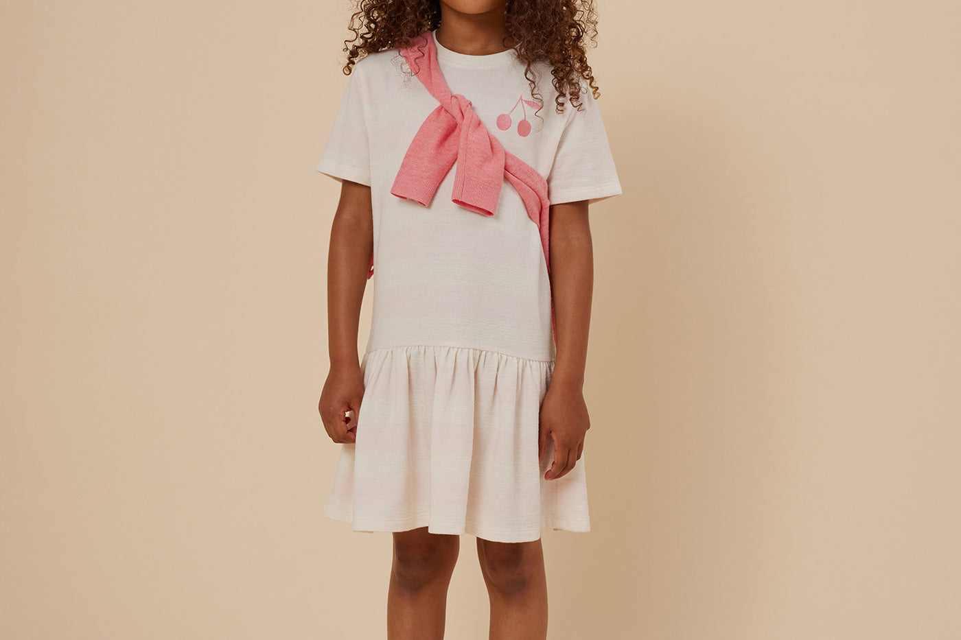 Summer 2024 girl's look light pink striped dress