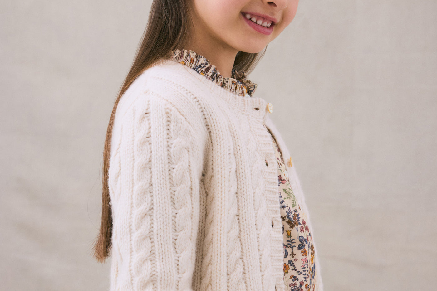 Winter 2024 girl's look white cable knit cardigan