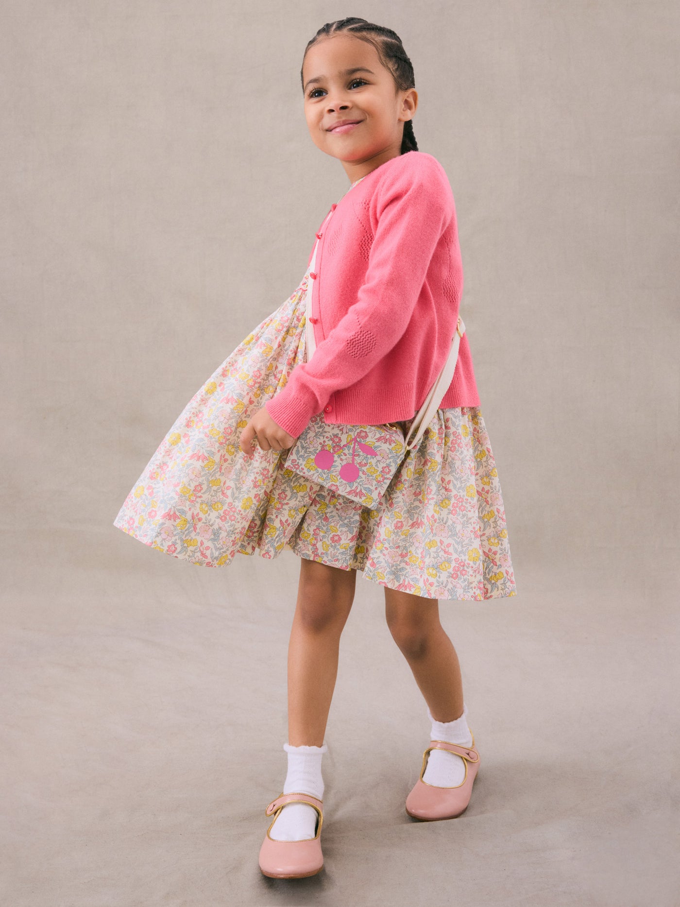 Winter 2024 girl's look pink wool cardigan