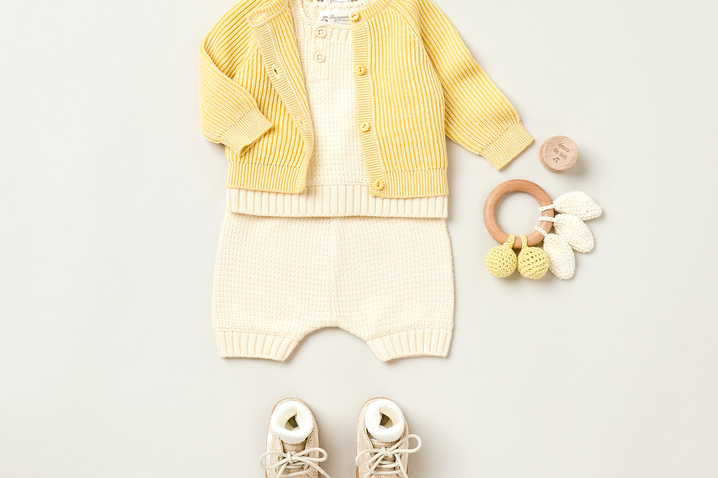 Summer 2025 Newborn's look - Yellow cardigan
