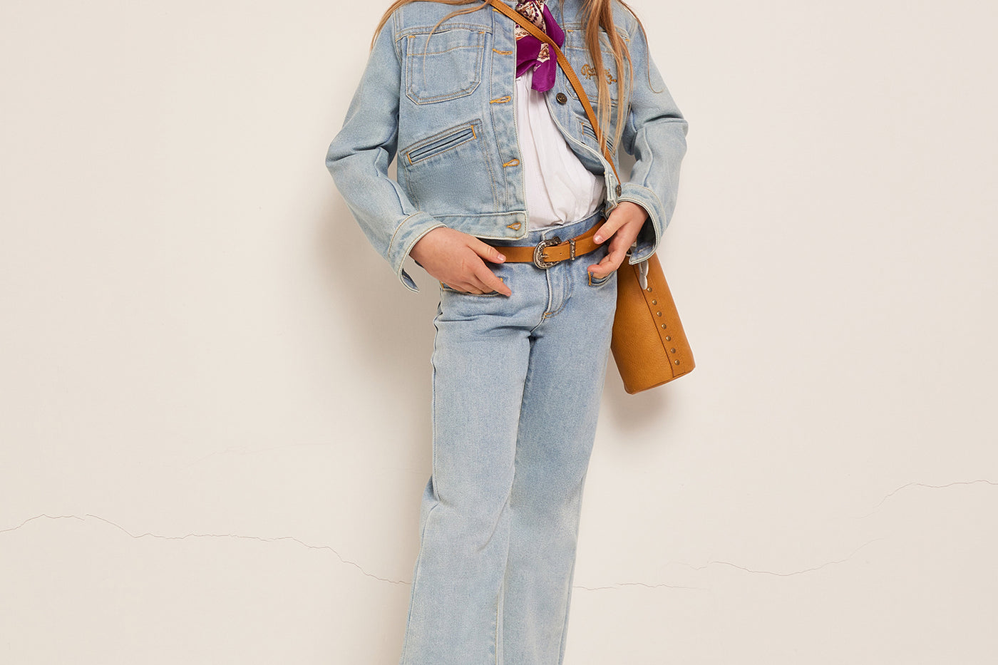 SUMMER 2023 GIRL'S LOOK BLUE JEAN