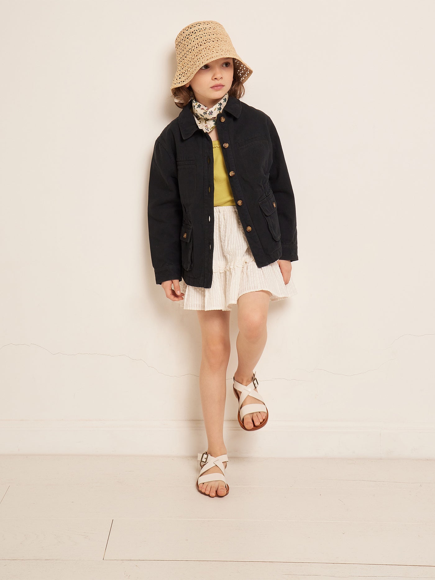 SUMMER 2023 GIRL'S LOOK BLACK JACKET