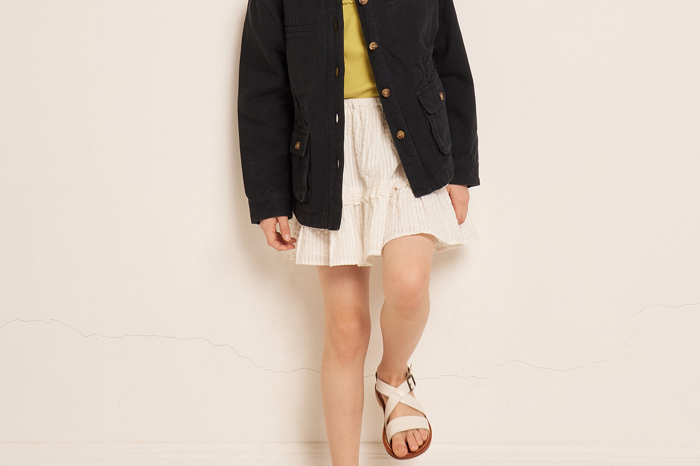 SUMMER 2023 GIRL'S LOOK BLACK JACKET