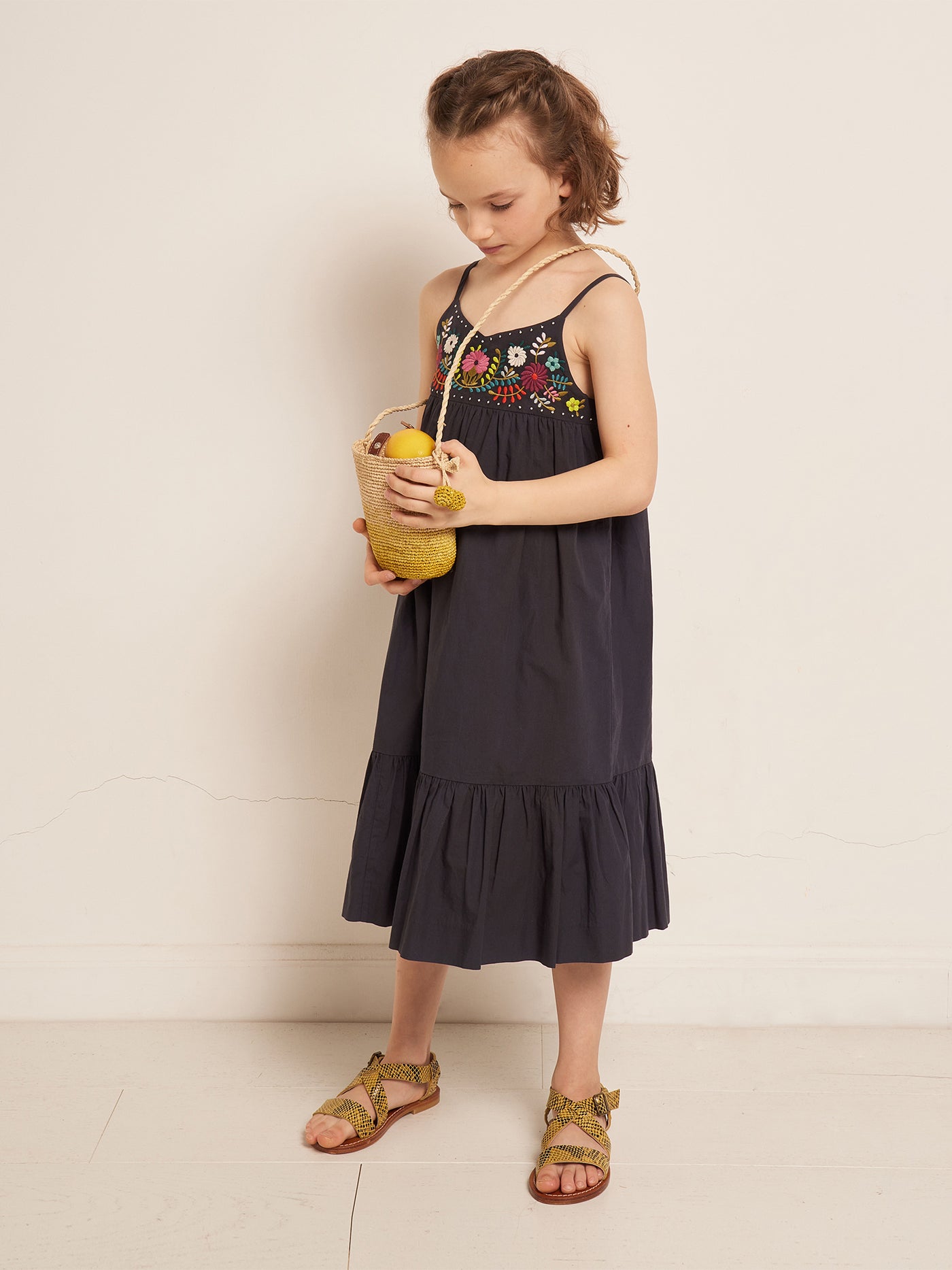 SUMMER 2023 GIRL'S LOOK NAVY DRESS