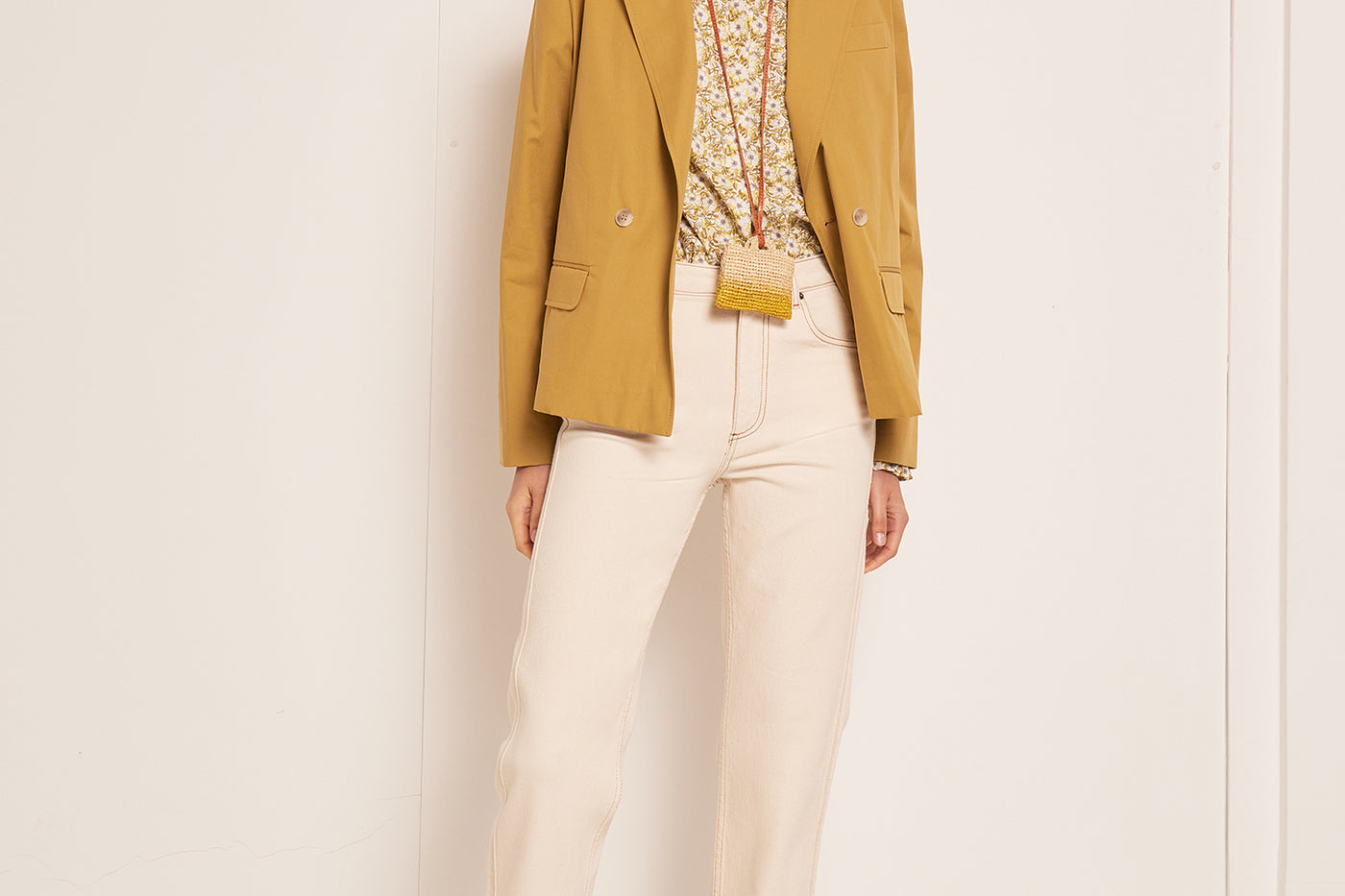 SUMMER 2023 WOMAN'S LOOK OCHRE JACKET