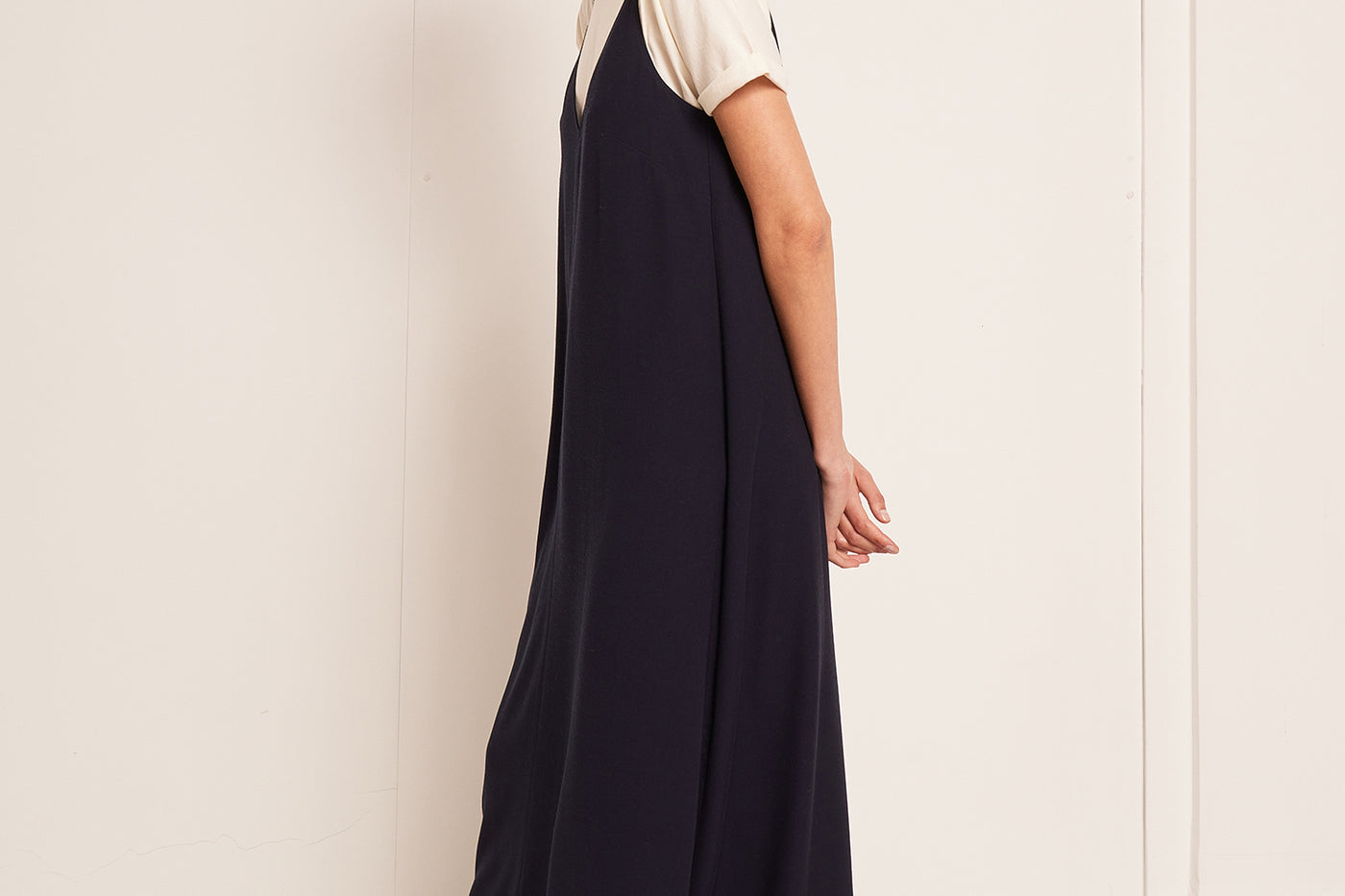 SUMMER 2023 WOMAN'S LOOK NAVY DRESS