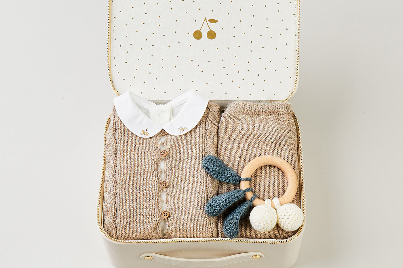 Winter 2023 unisex newborn suitcase