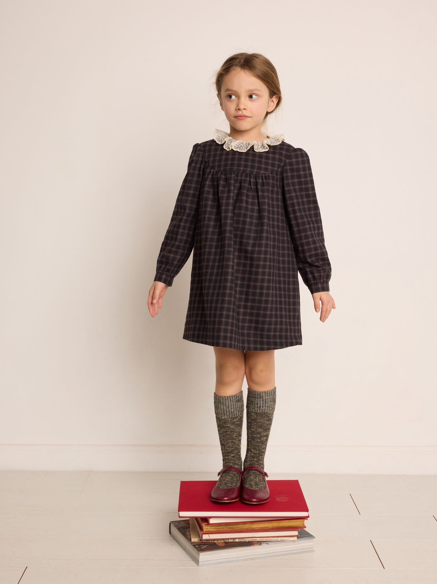 Winter 2023 girl's look collared dress