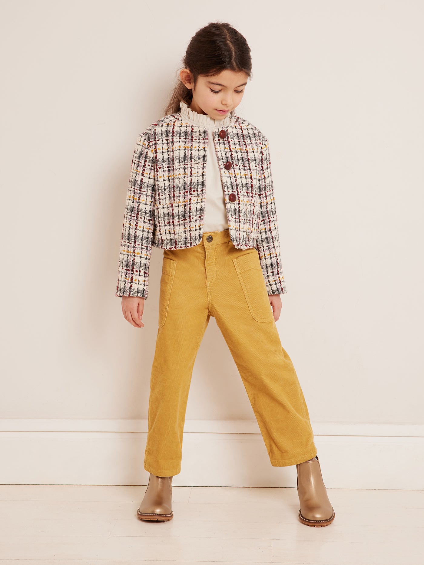 Winter 2023 girl's look tweed jacket