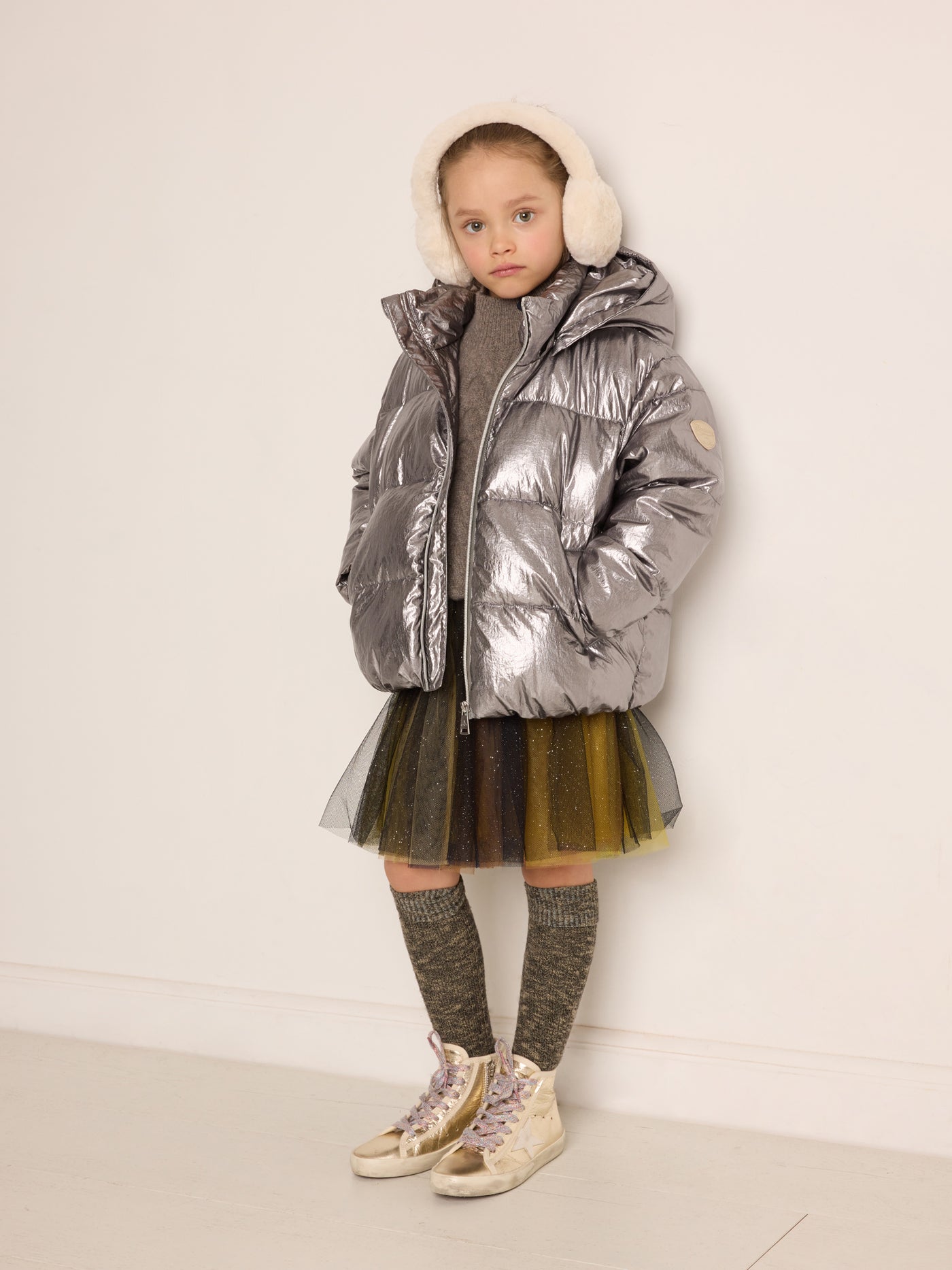 Winter 2023 girl's look silver jacket