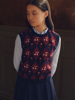 Maelle Grown-Up sleeveless sweater with cherries