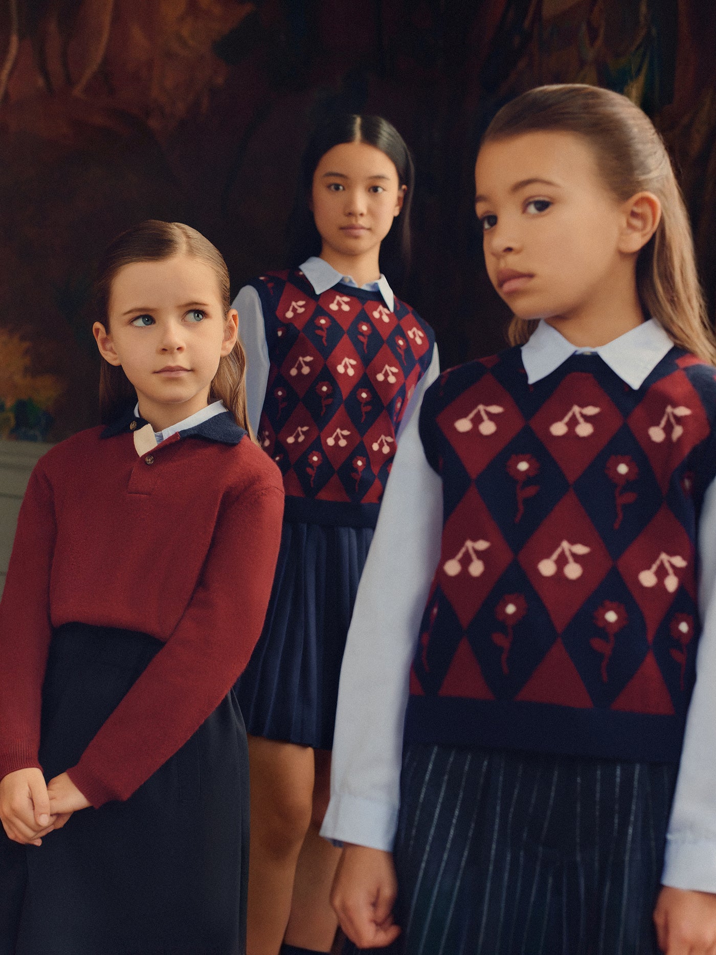 Maelle sleeveless sweater with cherries