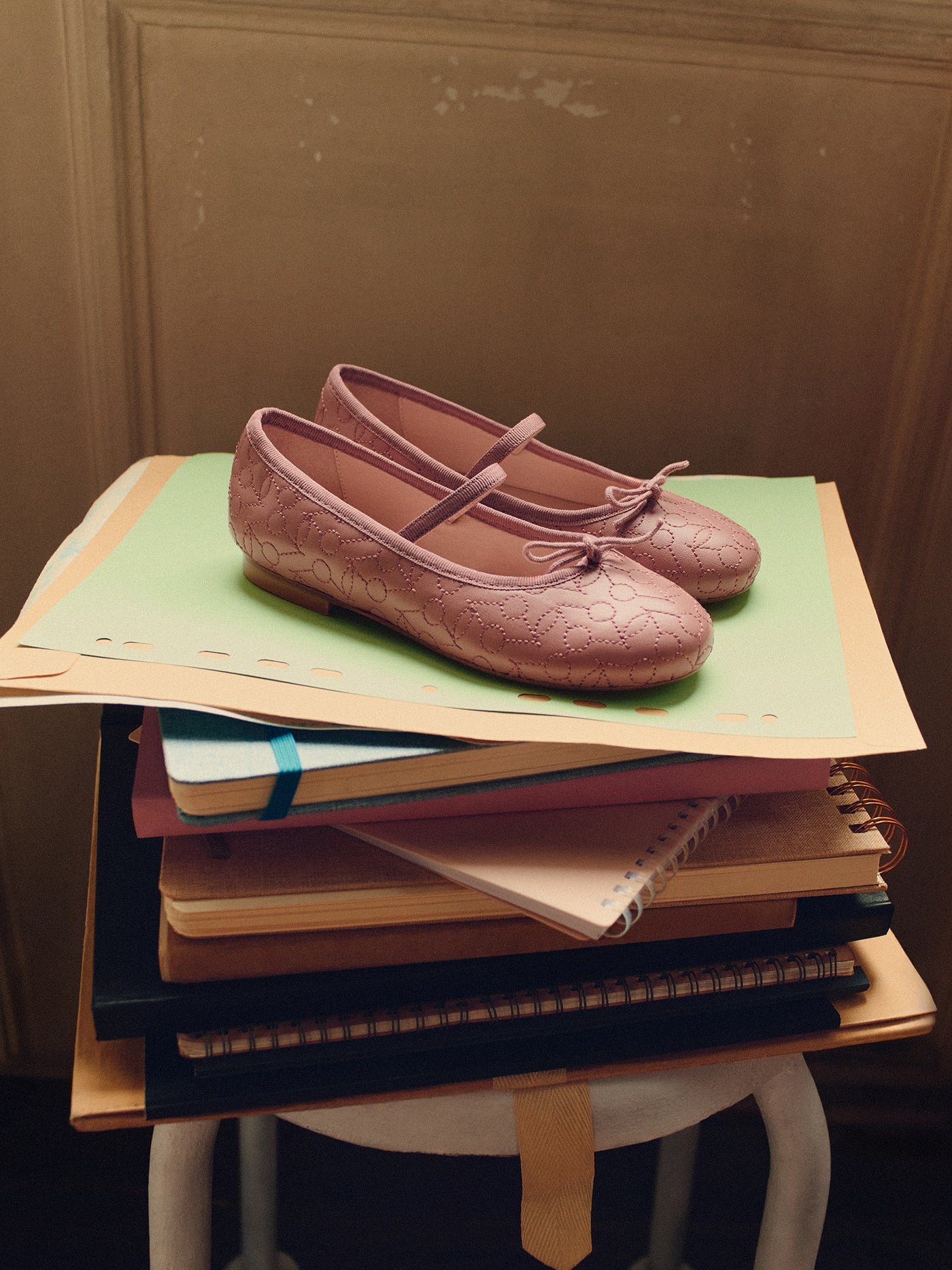 Soft ballet flats in cherry-embroidered leather