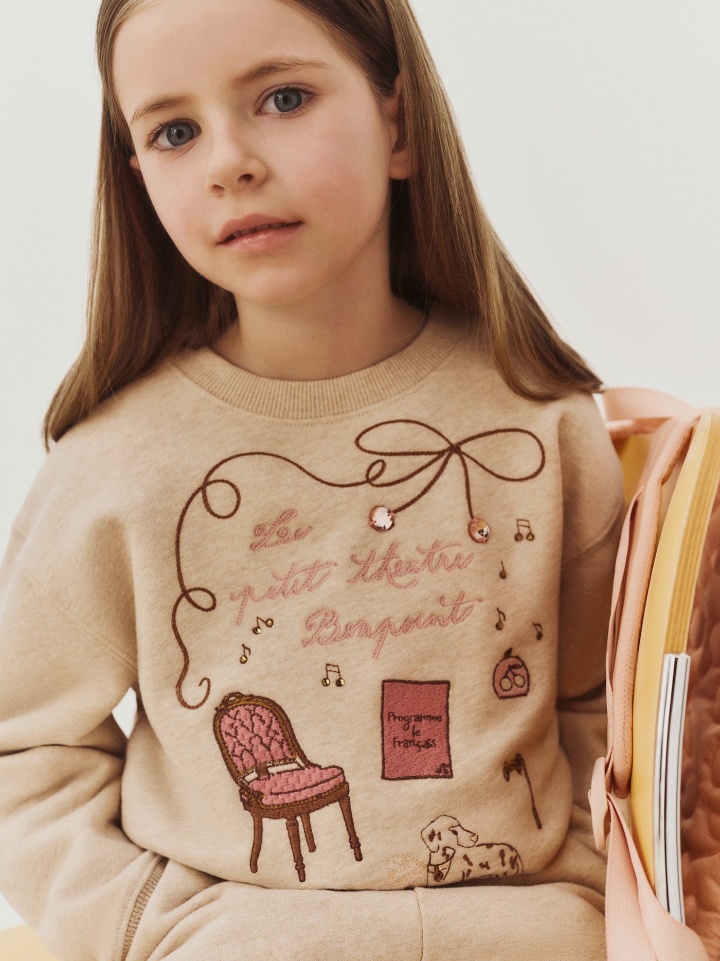 Tayla sweatshirt with embroidered theatre motif organic cotton