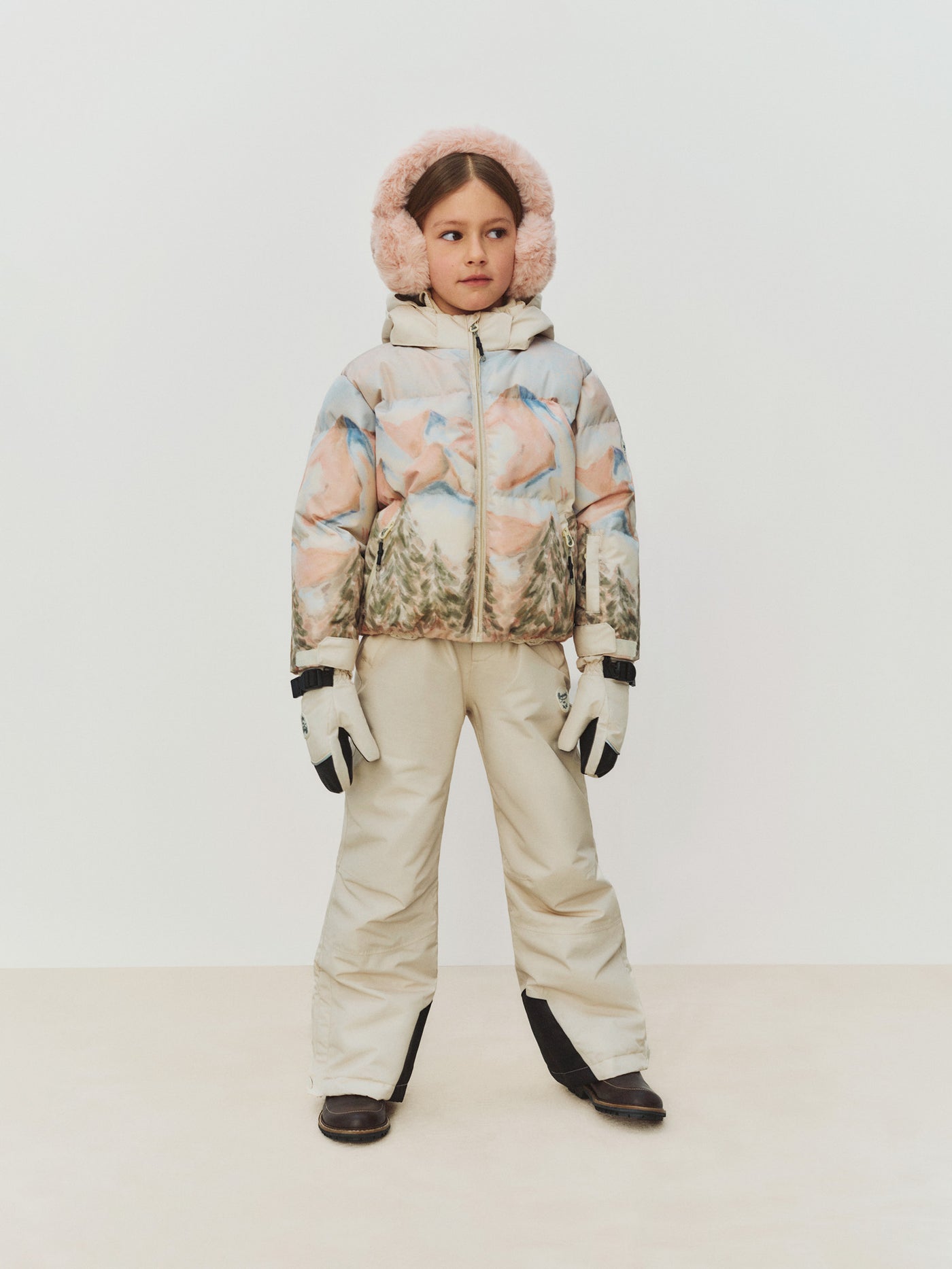 Moyra waterproof ski jacket with ski landscape print