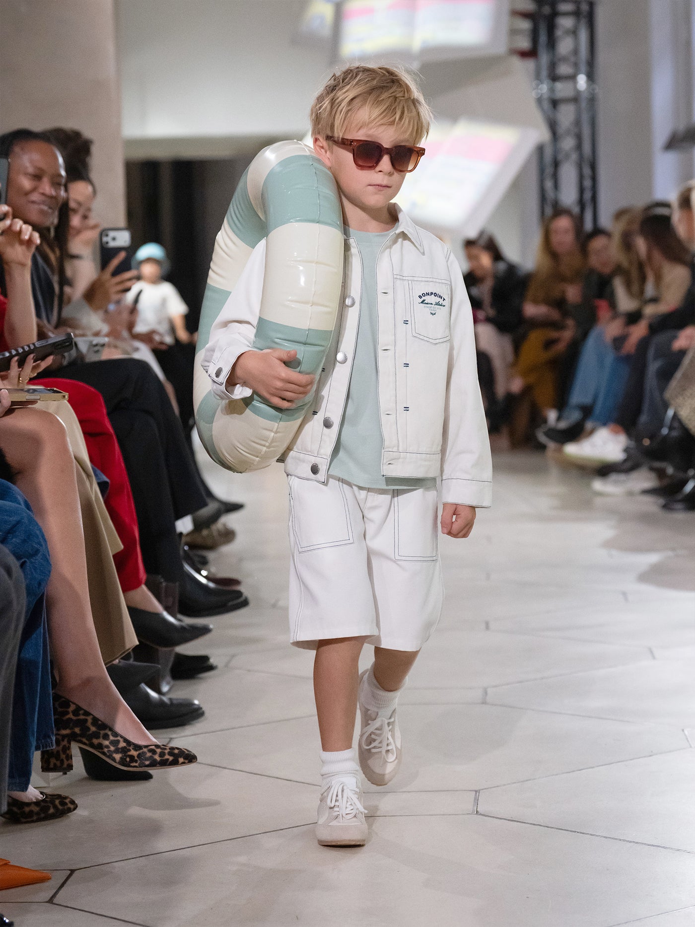 Leddis denim jacket with contrast stitching in organic cotton