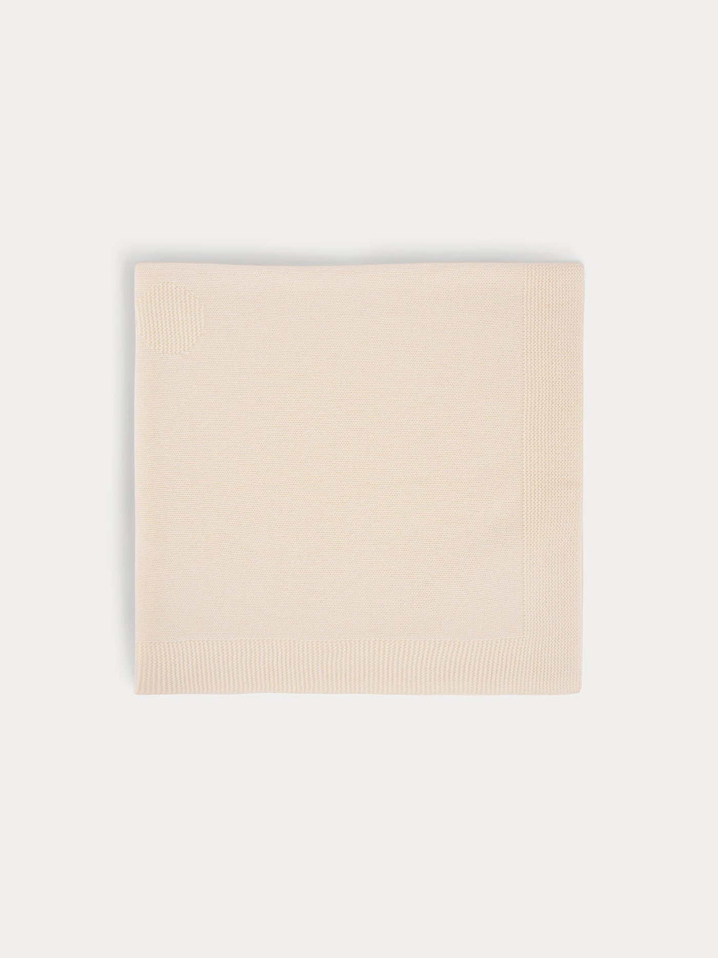 Cashmere blanket in milk-white
