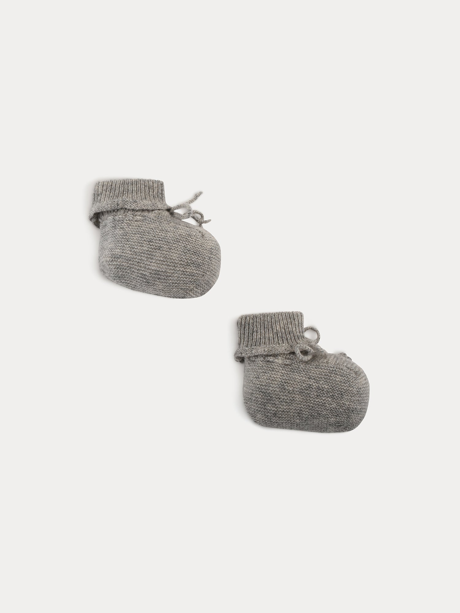 Baby Cashmere Booties heathered gray | newborn accessoires and