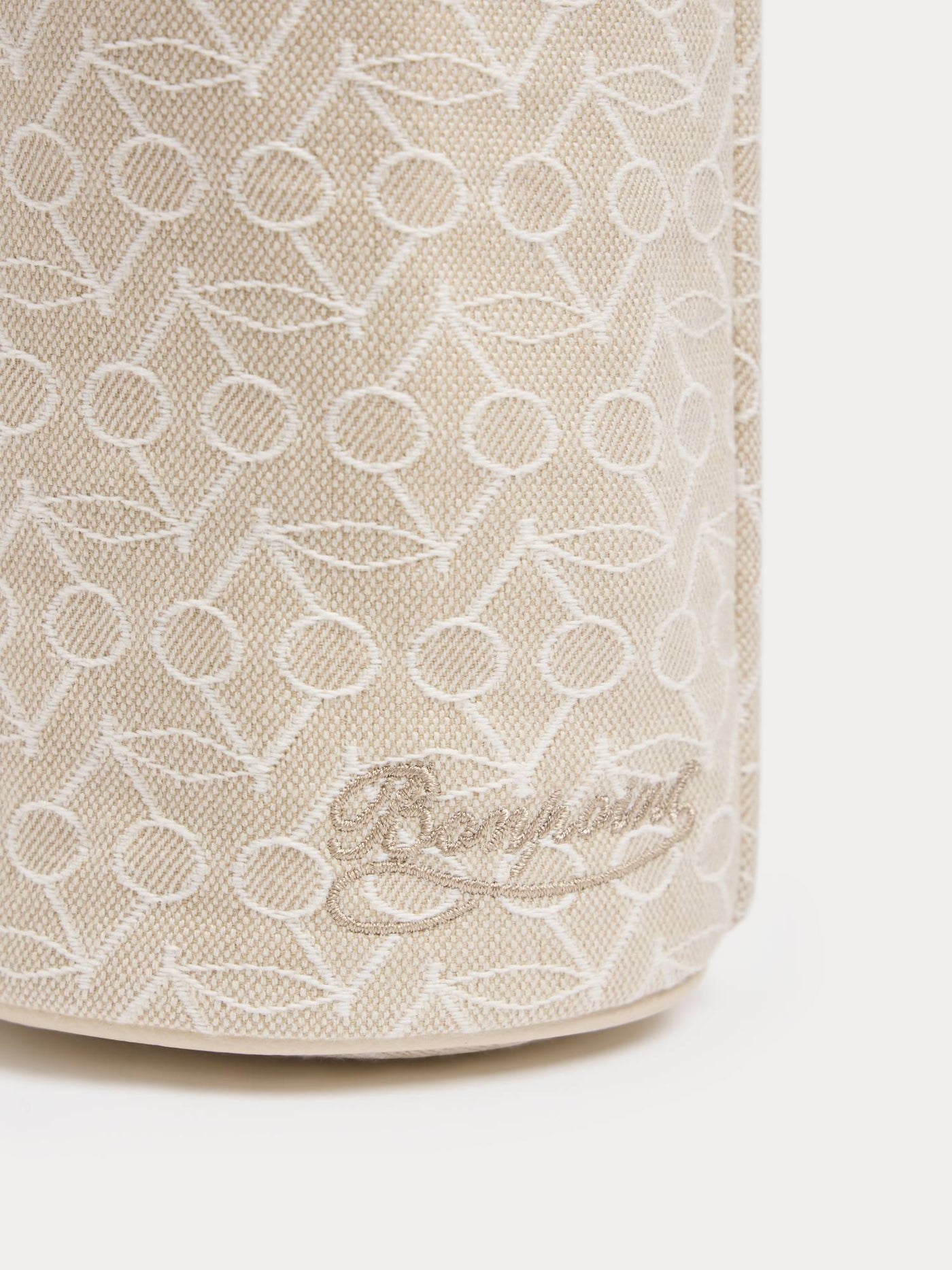 Dita Bottle Bag beige