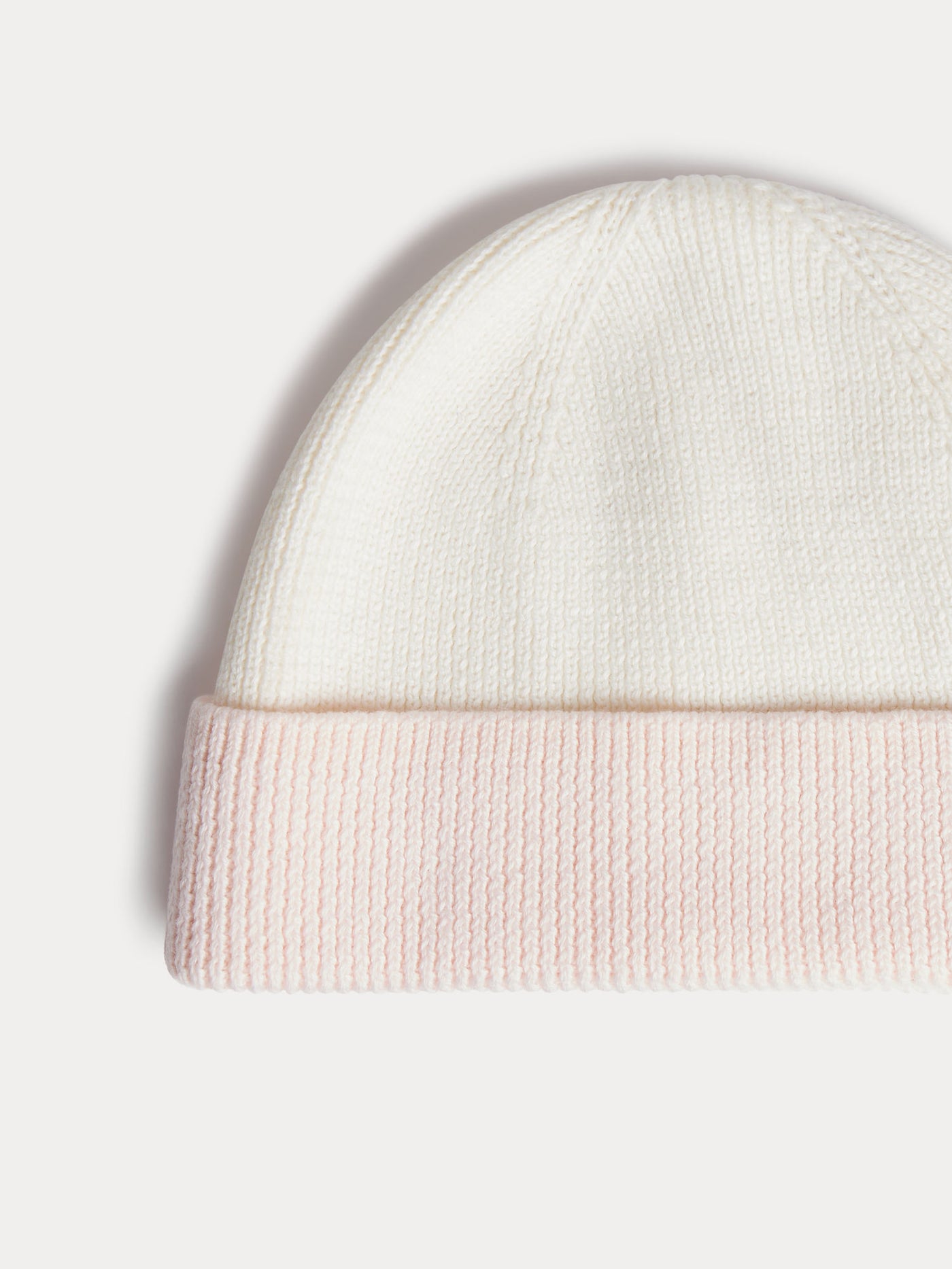 Darbo beanie in milk white wool and cotton