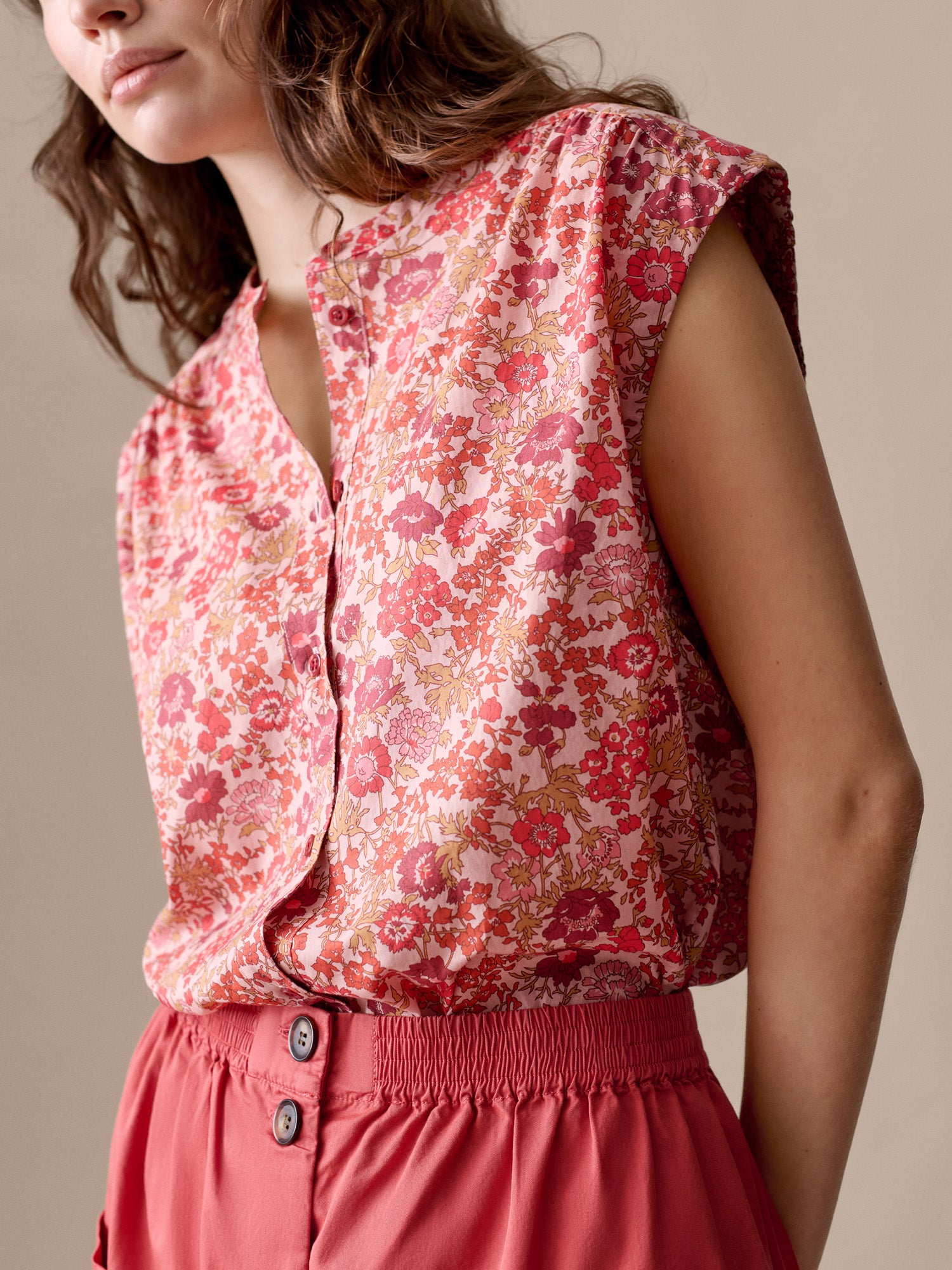 Leonide blouse with mandarin collar in Liberty fabric in organic