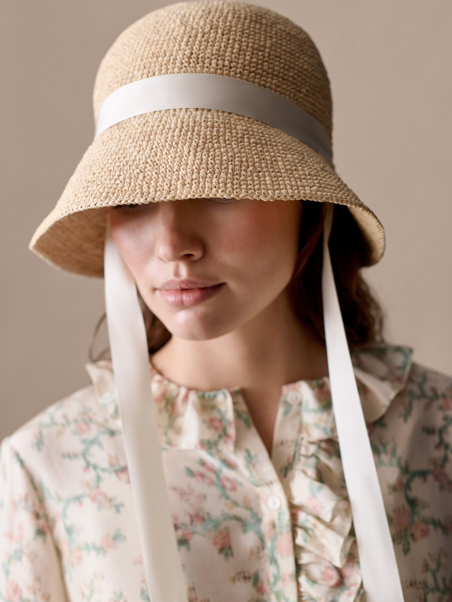 ​BAREN ケアキャップ SCARF HAT M Flower-Beige Latte printed silk scarf • Bonpoint