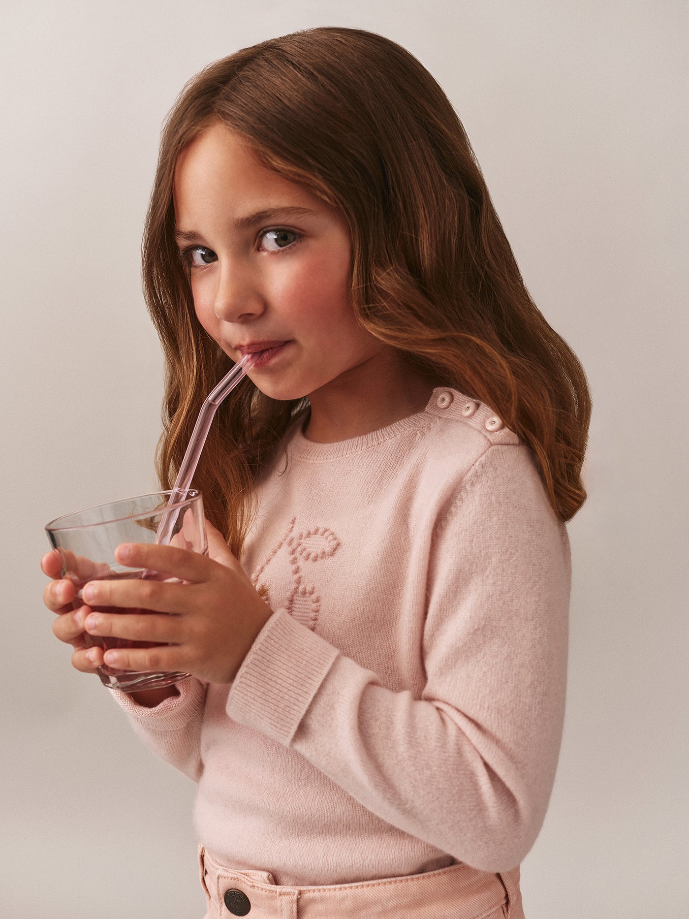 Jaana cashmere sweater in pink with cherry embroidery