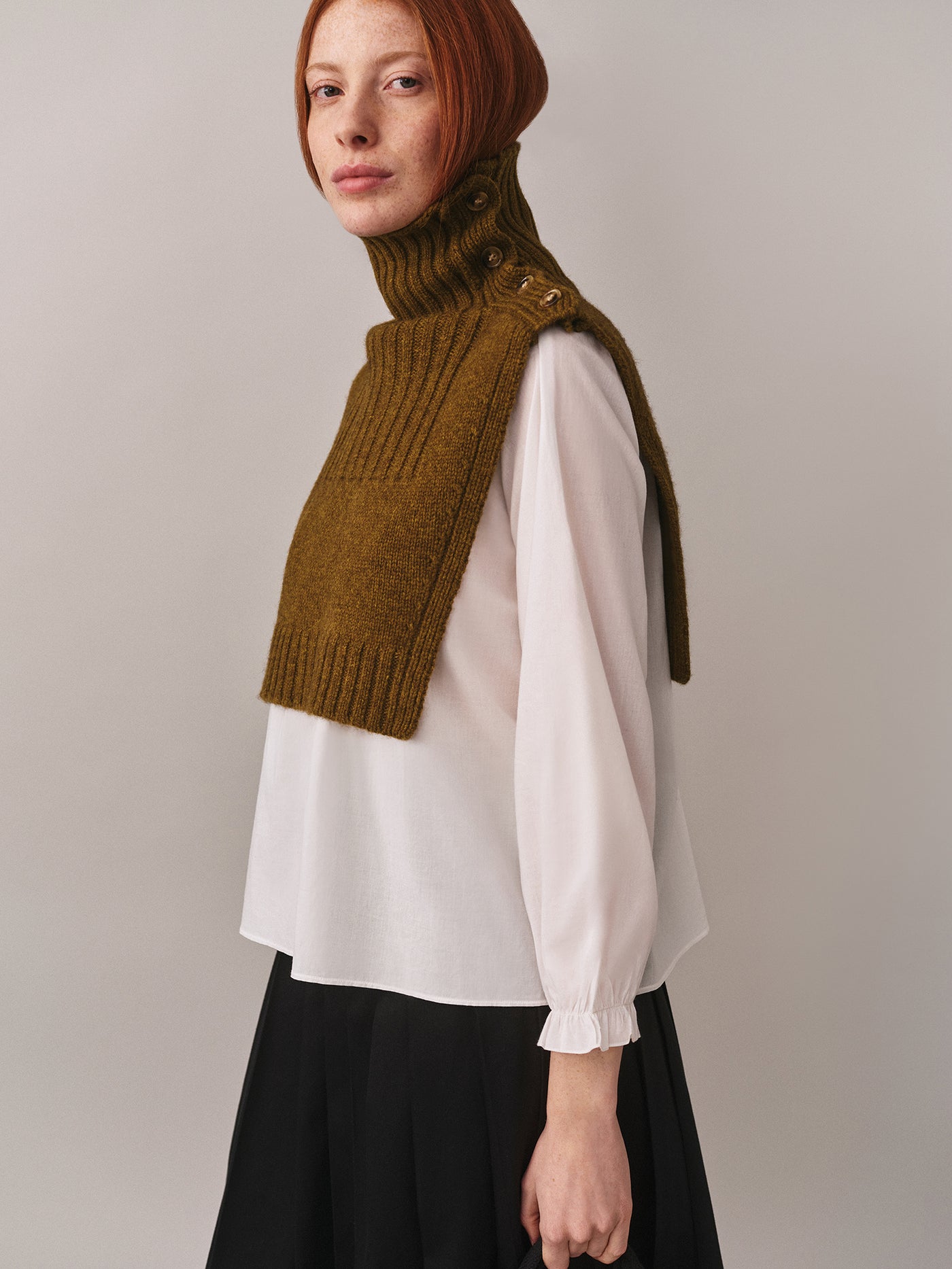 Junau Removable Collar in Khaki Wool