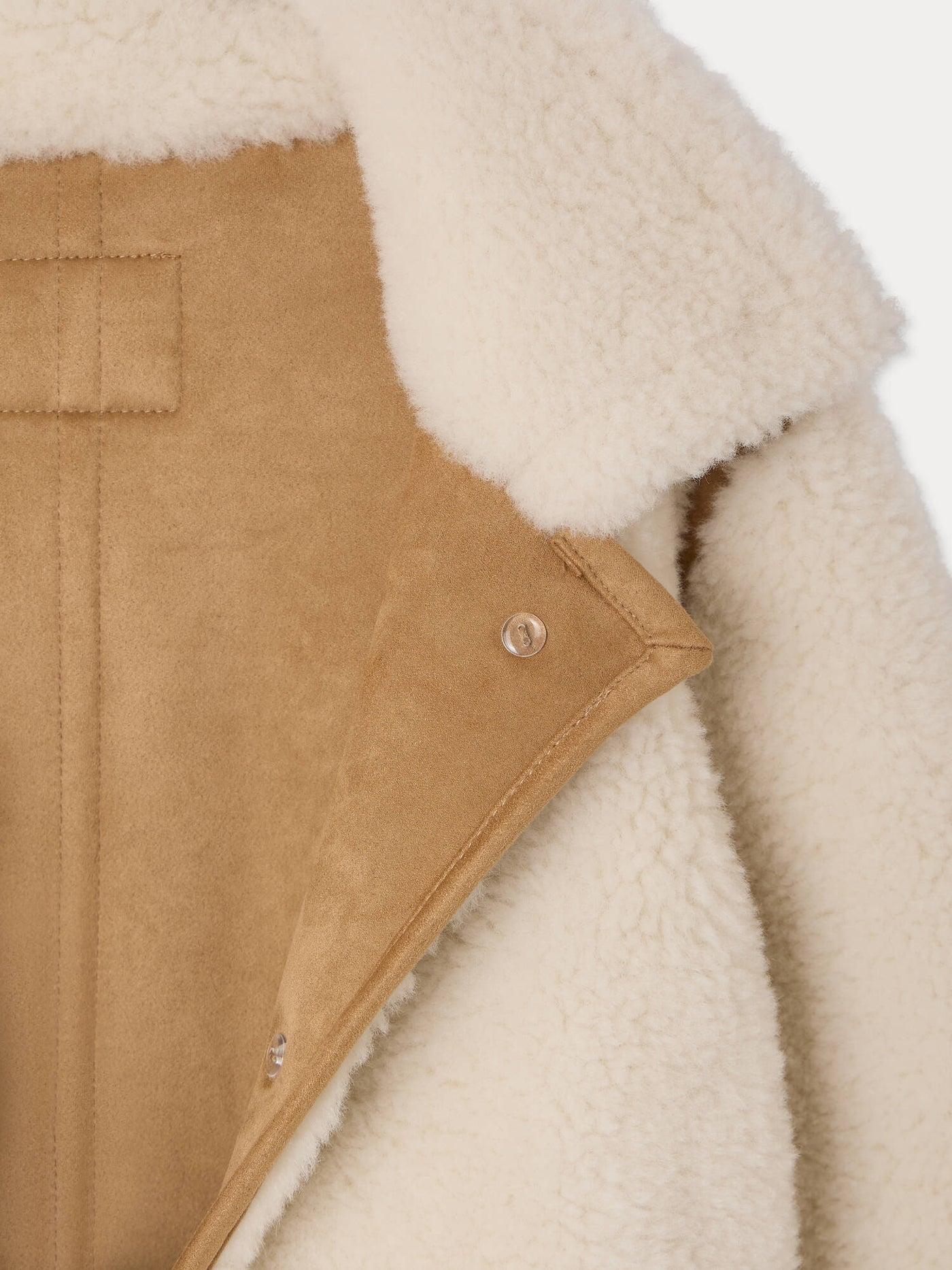 Manya coat in faux leather