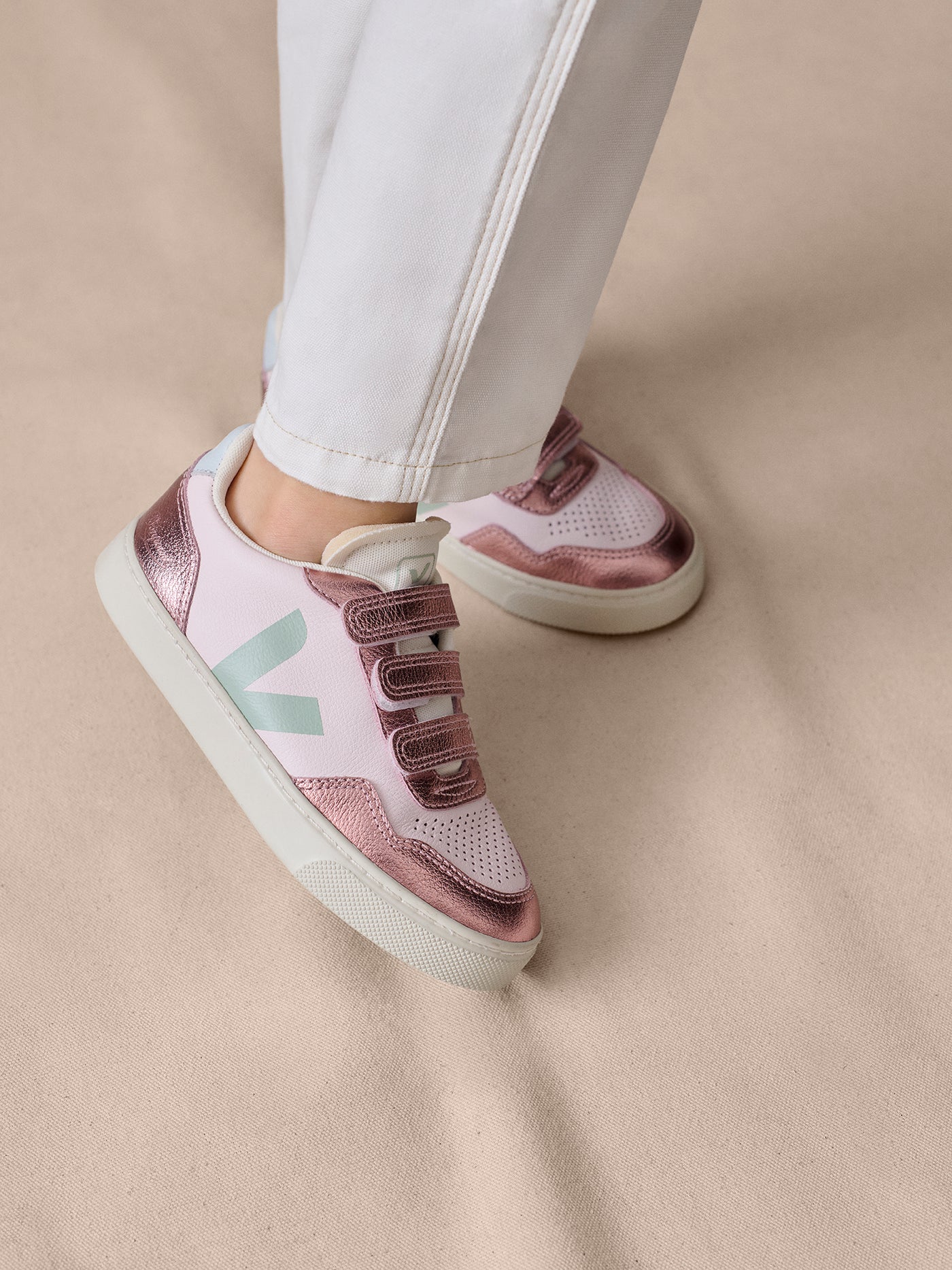 Bonpoint x Veja pink Children's V90 Sneakers