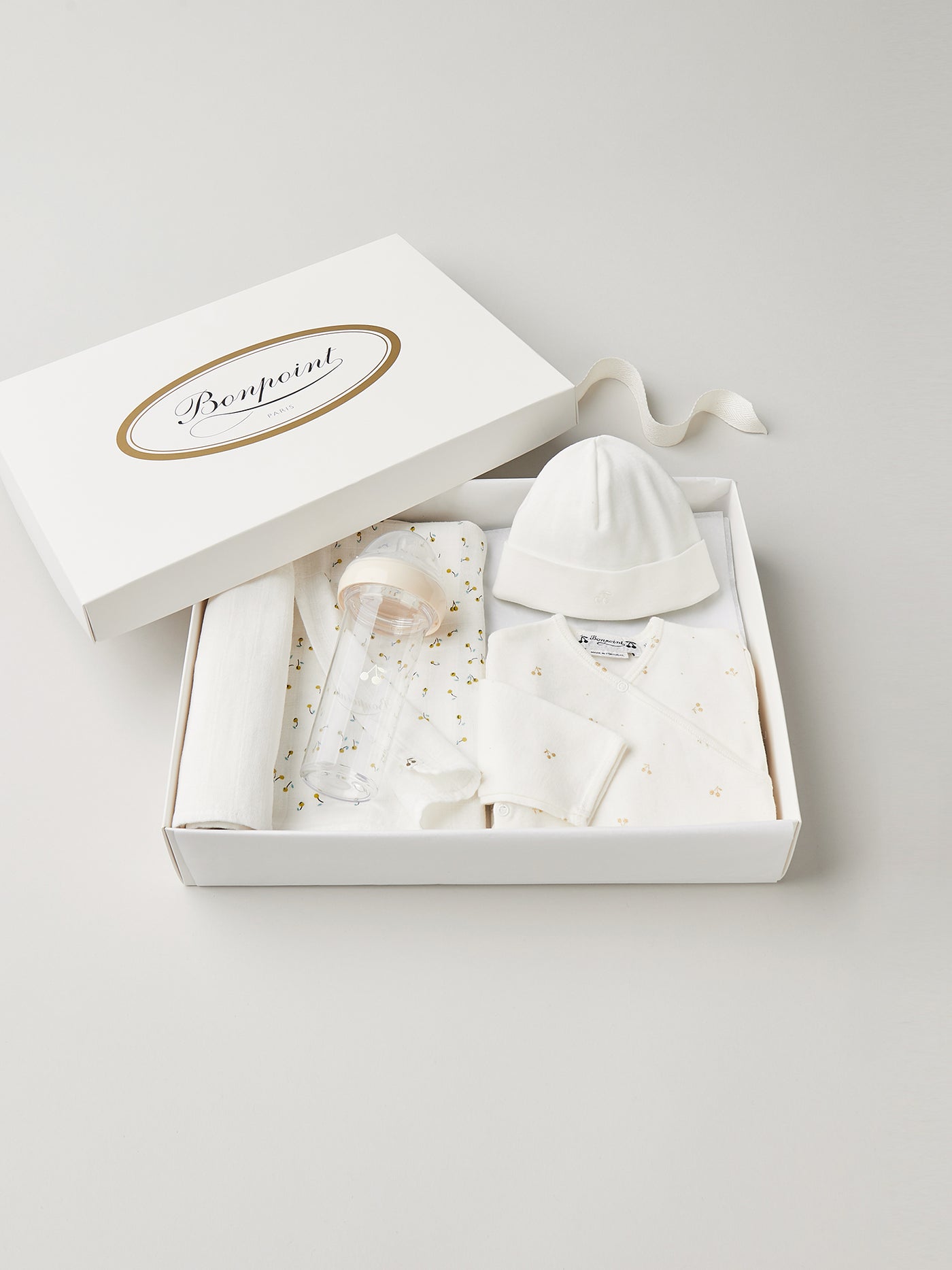 Premières Nuits Gift Box milk white